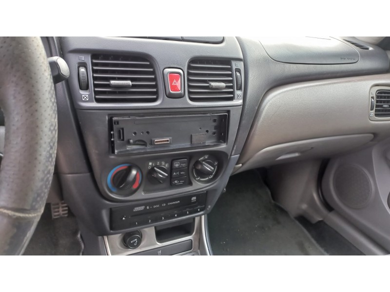 nissan almera (n16/e) del año 2000