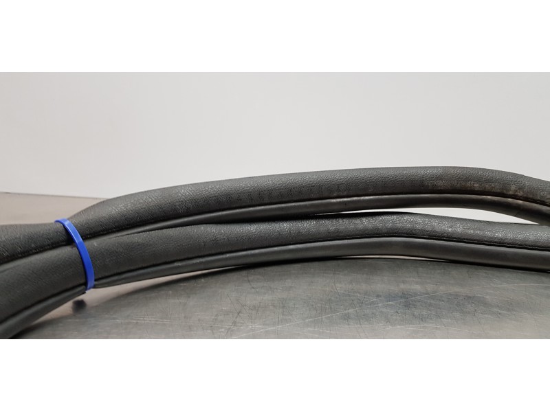 Recambio de gomas contorno puerta para peugeot 5008 access referencia OEM IAM 9676801080   Recambio de gomas contorno puerta para peugeot 5008 access referencia OEM IAM 9676801080