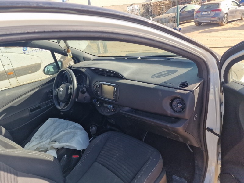 toyota yaris del año 2017