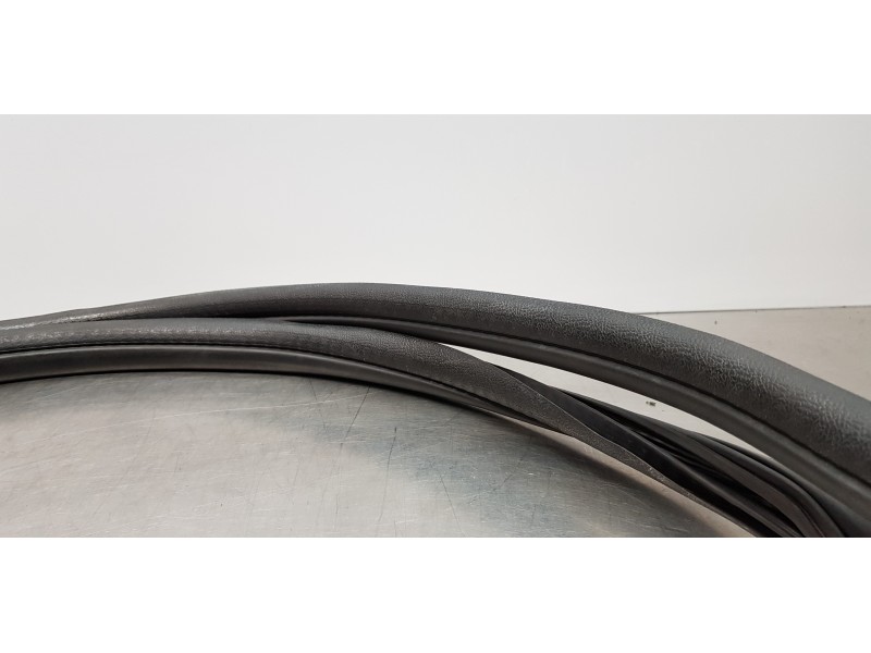 Recambio de gomas contorno puerta para peugeot 5008 access referencia OEM IAM 9676801080   Recambio de gomas contorno puerta para peugeot 5008 access referencia OEM IAM 9676801080