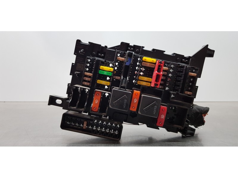 Recambio de caja reles / fusibles para mini mini 5-trg. (f55) one referencia OEM IAM 61149270355 9270355 