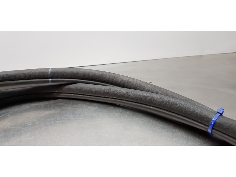 Recambio de gomas contorno puerta para peugeot 5008 access referencia OEM IAM 9676801080   Recambio de gomas contorno puerta para peugeot 5008 access referencia OEM IAM 9676801080