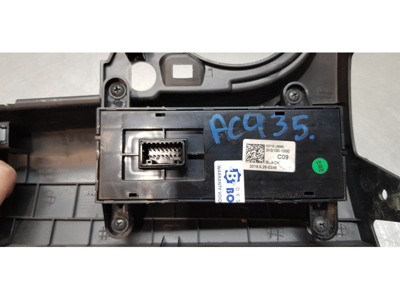 Recambio de mando multifuncion para hyundai kona klass 2wd referencia OEM IAM 93710J9080 93710J9080TRY 