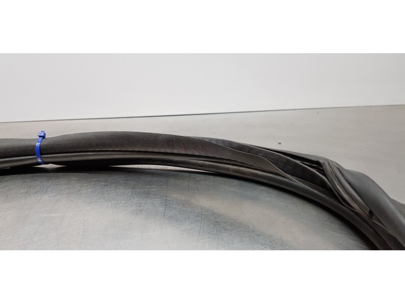 Recambio de gomas contorno puerta para peugeot 5008 access referencia OEM IAM 9676801080   Recambio de gomas contorno puerta para peugeot 5008 access referencia OEM IAM 9676801080