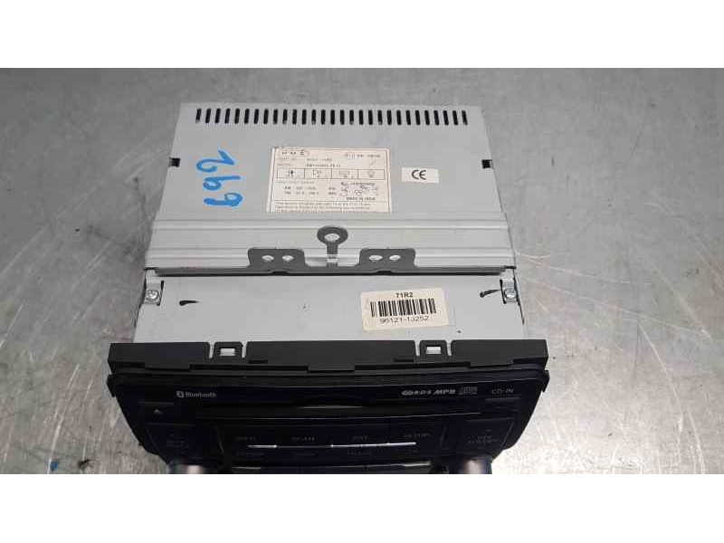 Recambio de sistema audio / radio cd para hyundai i20 tecno s ii referencia OEM IAM 961211J252  