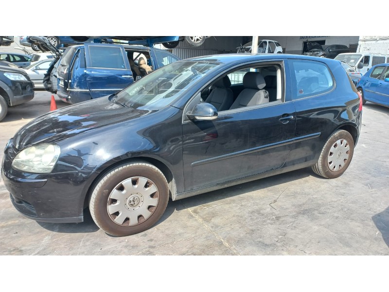 volkswagen golf v berlina (1k1) del año 2005