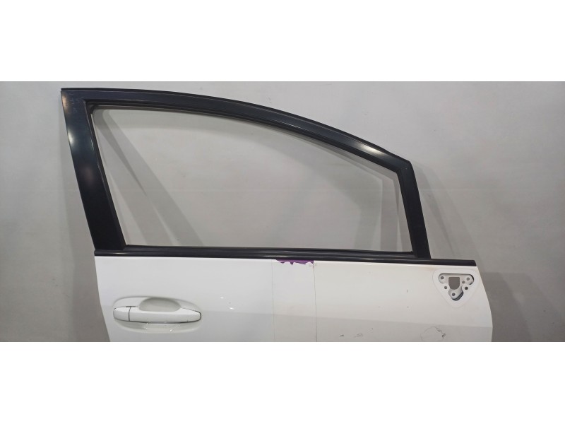 Recambio de puerta delantera derecha para toyota verso comfort referencia OEM IAM 670010F020   Recambio de puerta delantera derecha para toyota verso comfort referencia OEM IAM 670010F020