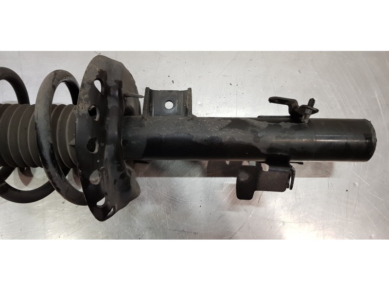 Recambio de amortiguador delantero izquierdo para land rover evoque dynamic referencia OEM IAM LR024435 BJ3218K001AD 