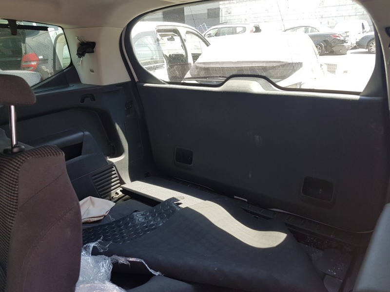 peugeot 5008 del año 2015