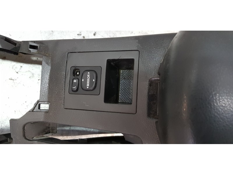 Recambio de apoyabrazos central para toyota rav 4 (a3) sol referencia OEM IAM 5890142050B2   Recambio de apoyabrazos central para toyota rav 4 (a3) sol referencia OEM IAM 5890142050B2