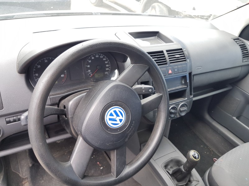 volkswagen polo (9n1) del año 2002