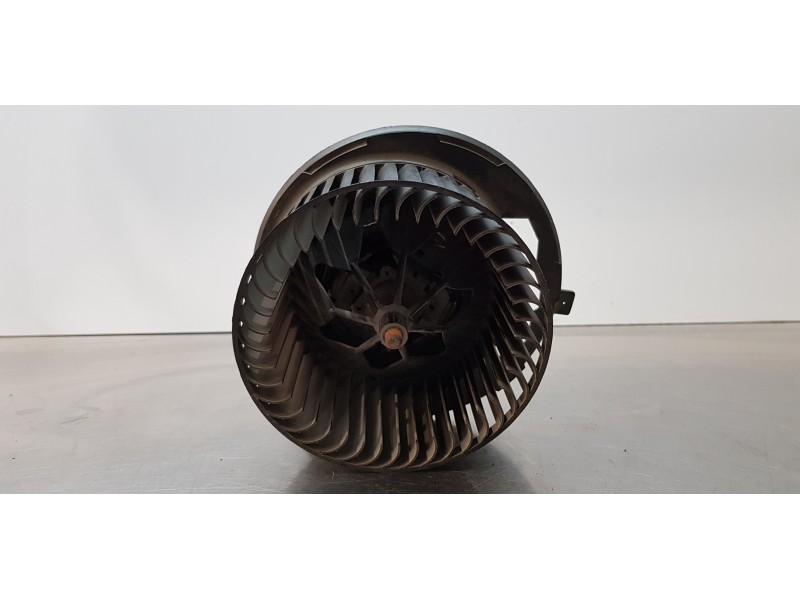 Recambio de motor calefaccion para volkswagen passat berlina (3c2) highline referencia OEM IAM 3C1820015N  