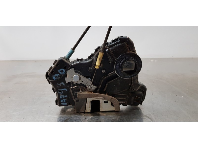 Recambio de cerradura puerta delantera derecha para toyota rav 4 (a3) sol referencia OEM IAM 6903042220  
