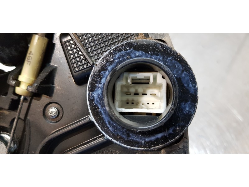 Recambio de cerradura puerta delantera derecha para toyota rav 4 (a3) sol referencia OEM IAM 6903042220  