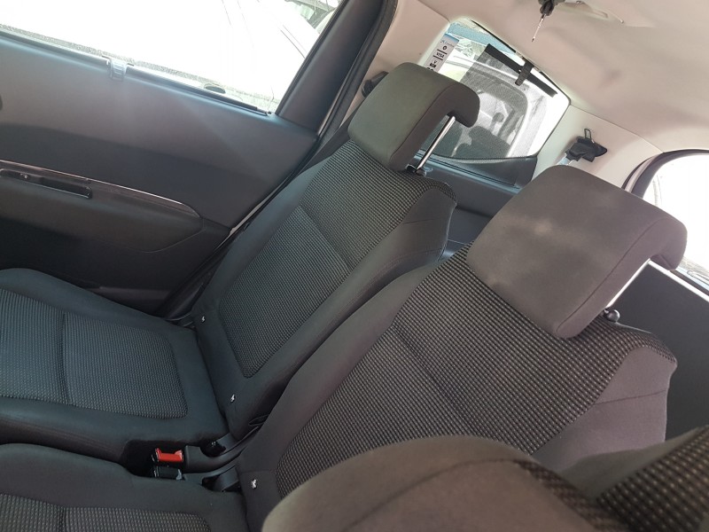 peugeot 5008 del año 2015