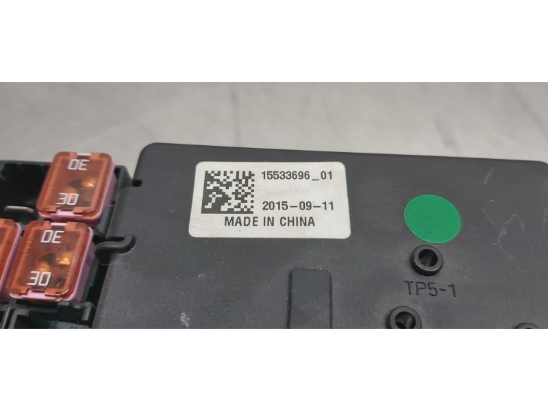 Recambio de caja reles / fusibles para opel astra k lim. 5türig business referencia OEM IAM 15533696  