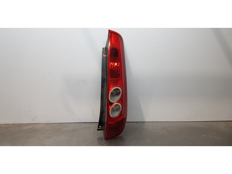 Recambio de piloto trasero derecho para ford fiesta (cbk) ambiente referencia OEM IAM 6S6113404BD  