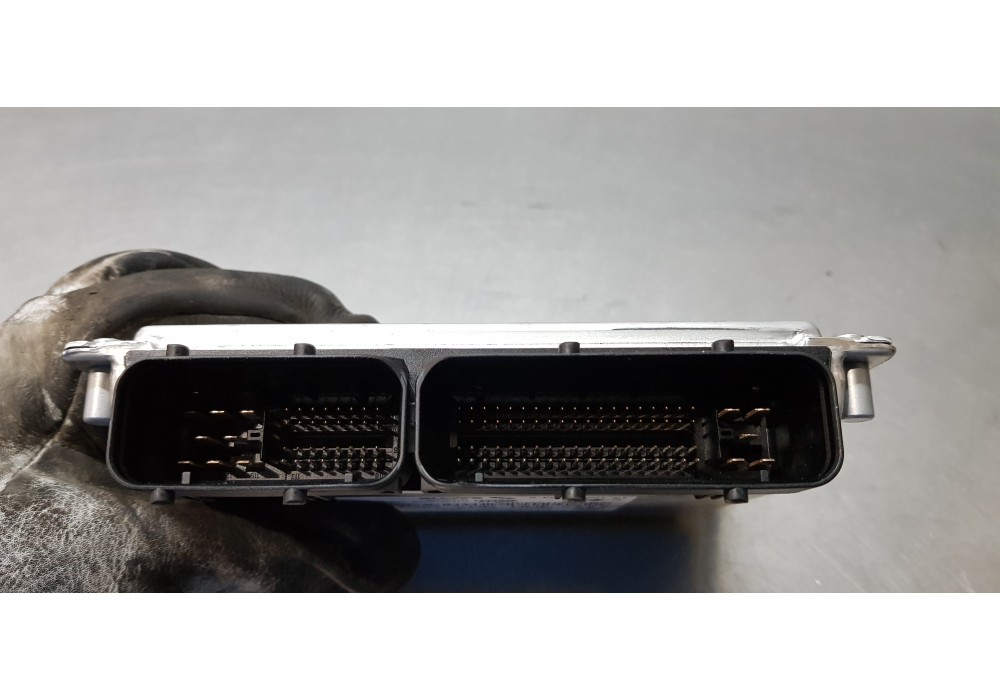 Recambio de centralita suspension para volkswagen phaeton (3d2/3d8) tdi v6 4motion (5 asientos) referencia OEM IAM 3D0907553C   Recambio de centralita suspension para volkswagen phaeton (3d2/3d8) tdi v6 4motion (5 asientos) referencia OEM IAM 3D0907553C