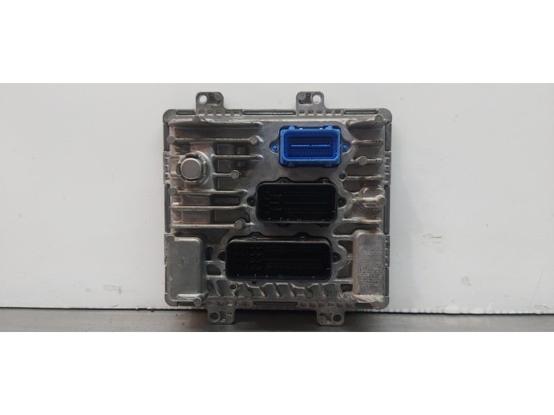 Recambio de centralita motor uce para opel astra k lim. 5türig business referencia OEM IAM 55493025  