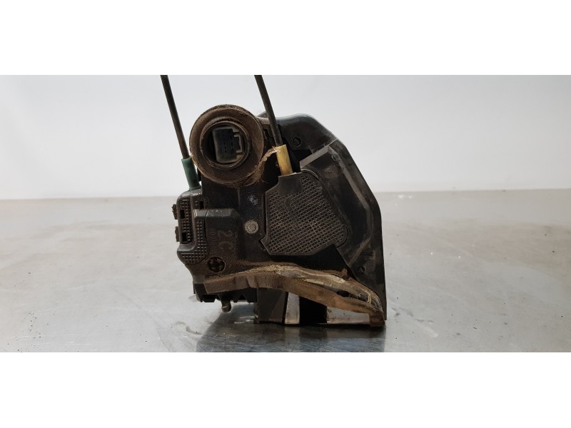 Recambio de cerradura puerta trasera derecha para toyota rav 4 (a3) sol referencia OEM IAM 6905042020   Recambio de cerradura puerta trasera derecha para toyota rav 4 (a3) sol referencia OEM IAM 6905042020