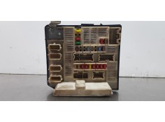 Recambio de caja reles / fusibles para renault scenic ii authentique referencia OEM IAM 8200481866