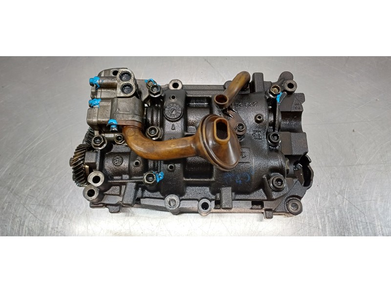Recambio de bomba aceite para volkswagen t5 bus (7e) caravelle comfortline lang 4motion referencia OEM IAM 03L103295D  