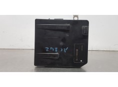 Recambio de caja reles / fusibles para renault scenic ii authentique referencia OEM IAM 8200481866   2