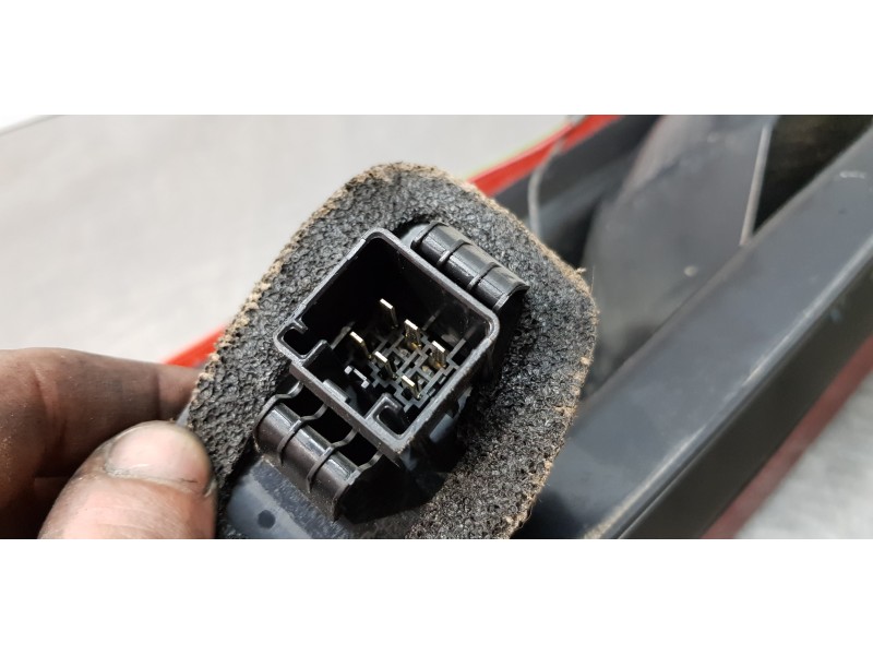 Recambio de piloto trasero derecho para ford fiesta (cbk) ambiente referencia OEM IAM 6S6113404BD  