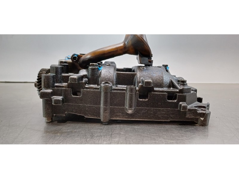 Recambio de bomba aceite para volkswagen t5 bus (7e) caravelle comfortline lang 4motion referencia OEM IAM 03L103295D  