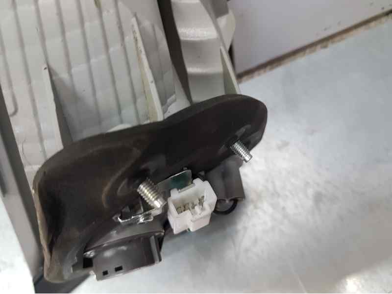 Recambio de piloto trasero derecho interior para hyundai ix35 classic 2wd referencia OEM IAM 924062Y000   Recambio de piloto trasero derecho interior para hyundai ix35 classic 2wd referencia OEM IAM 924062Y000