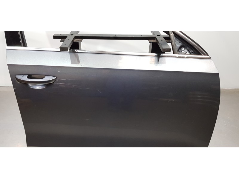 Recambio de puerta delantera derecha para volkswagen passat lim. (362) referencia OEM IAM 561831056A  