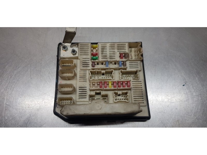 Recambio de caja reles / fusibles para renault scenic ii authentique referencia OEM IAM 8200481866   Recambio de caja reles / fusibles para renault scenic ii authentique referencia OEM IAM 8200481866