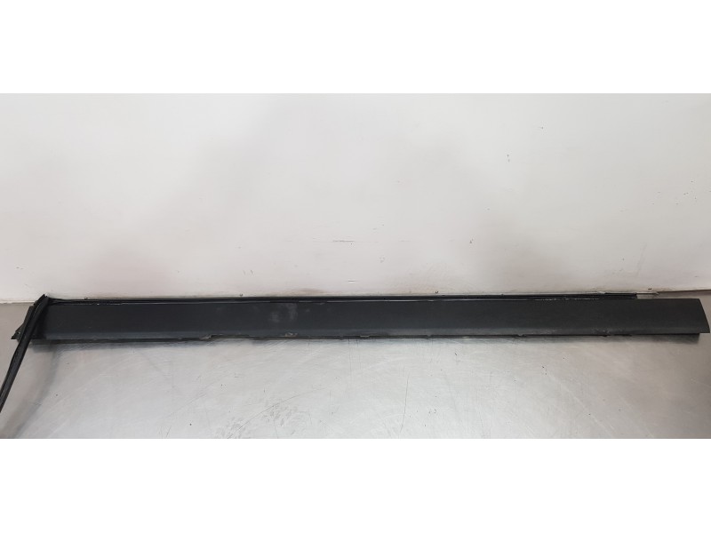 Recambio de faldon lateral para volvo xc60 inscription awd referencia OEM IAM 31420623  