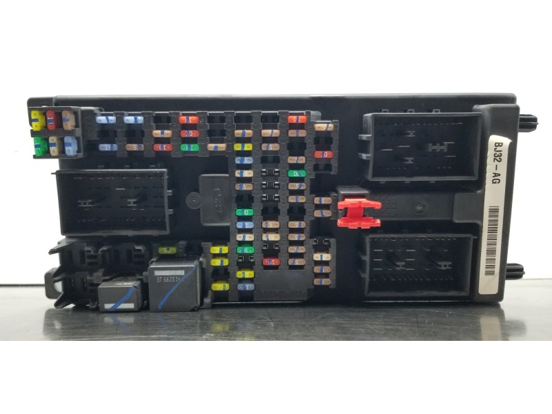 Recambio de caja reles / fusibles para land rover evoque dynamic referencia OEM IAM LR055939 BJ3214F041AG 