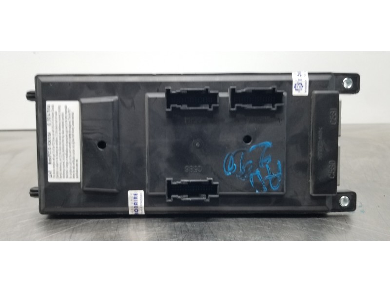 Recambio de caja reles / fusibles para land rover evoque dynamic referencia OEM IAM LR055939 BJ3214F041AG 