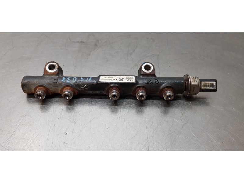 Recambio de rampa inyectora para ford transit courier combi trend referencia OEM IAM 9685297580  