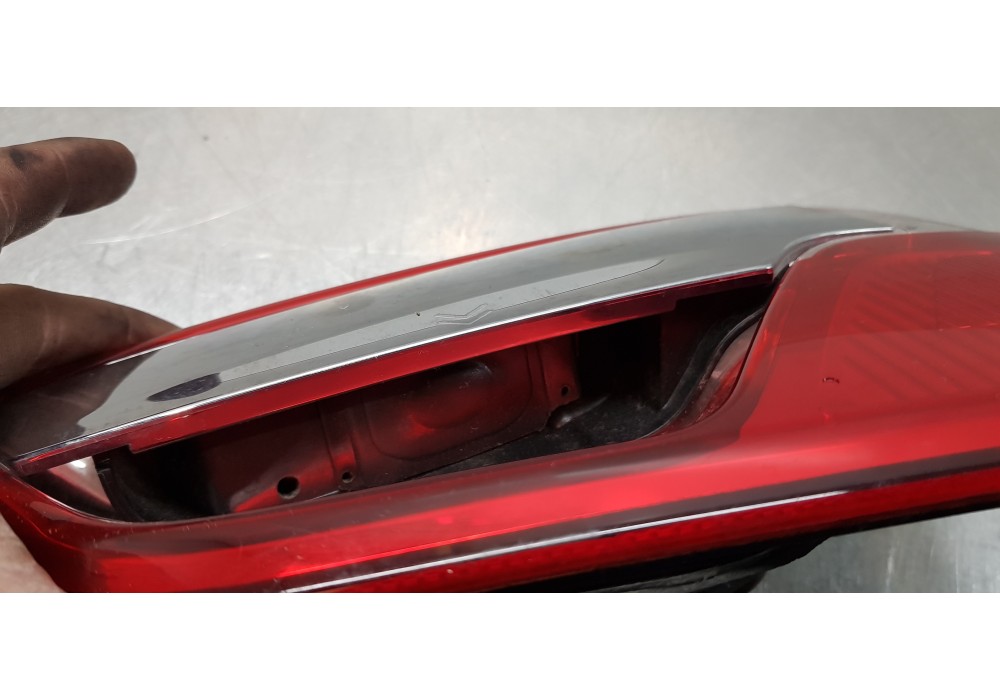 Recambio de piloto trasero derecho interior para ford ecosport (cr6) trend referencia OEM IAM 2280911 CN1513A602CC  Recambio de piloto trasero derecho interior para ford ecosport (cr6) trend referencia OEM IAM 2280911 CN1513A602CC