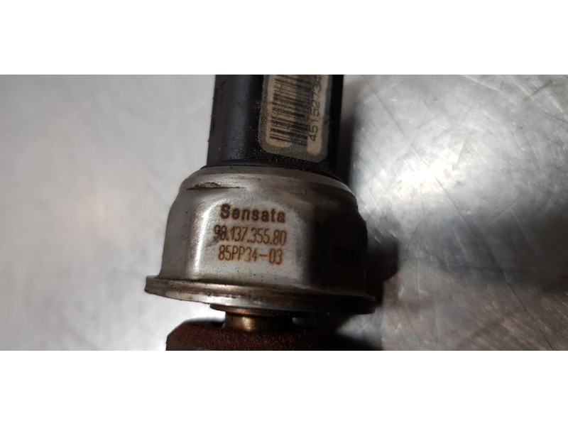 Recambio de rampa inyectora para ford transit courier combi trend referencia OEM IAM 9685297580  