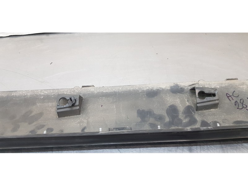 Recambio de faldon lateral para volvo xc60 inscription awd referencia OEM IAM 31420623  