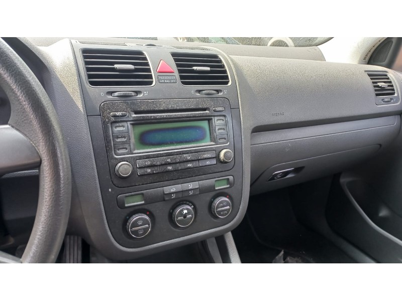 volkswagen golf v berlina (1k1) del año 2005