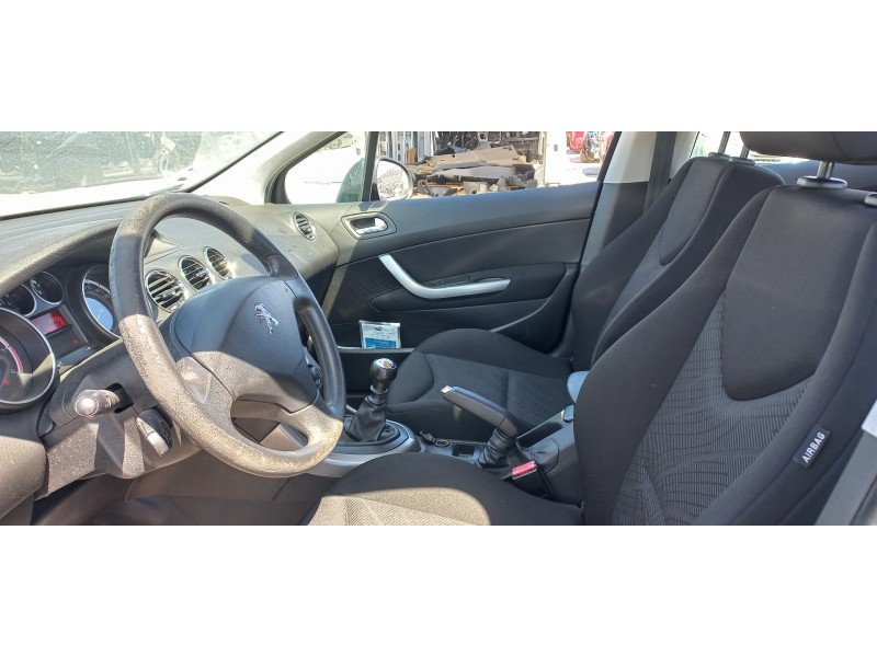 peugeot 308 del año 2012