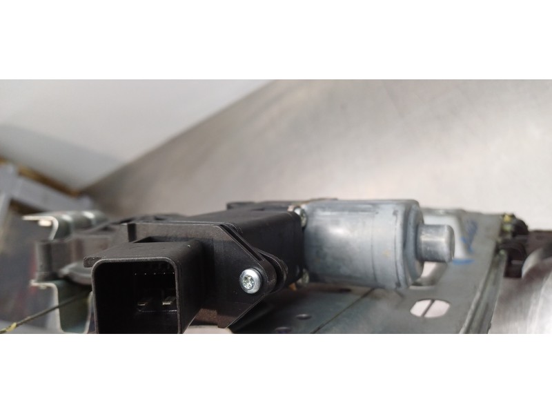 Recambio de elevalunas trasero derecho para opel zafira (c) family start/stop referencia OEM IAM 13369290 13260142  Recambio de elevalunas trasero derecho para opel zafira (c) family start/stop referencia OEM IAM 13369290 13260142