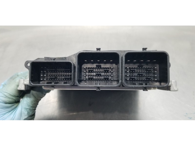 Recambio de centralita motor uce para land rover evoque dynamic referencia OEM IAM LR028410 BJ3212C520VB 0281018389