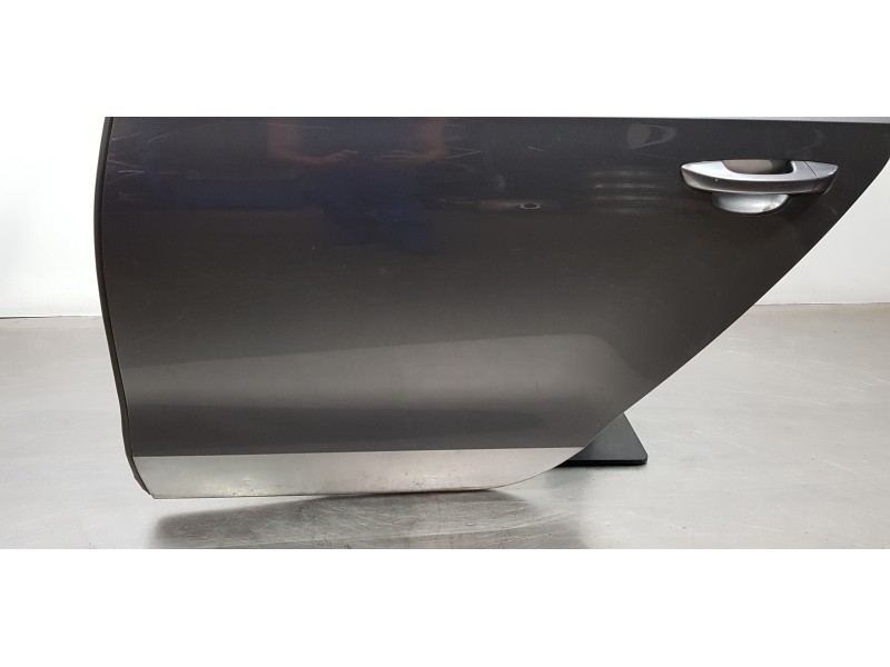 Recambio de puerta trasera izquierda para volkswagen passat lim. (362) referencia OEM IAM 561833055C   Recambio de puerta trasera izquierda para volkswagen passat lim. (362) referencia OEM IAM 561833055C