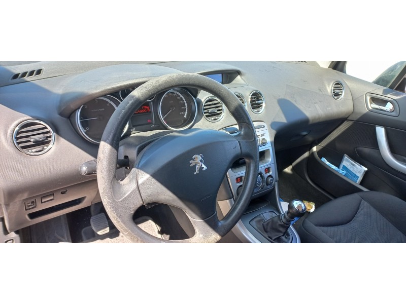 peugeot 308 del año 2012