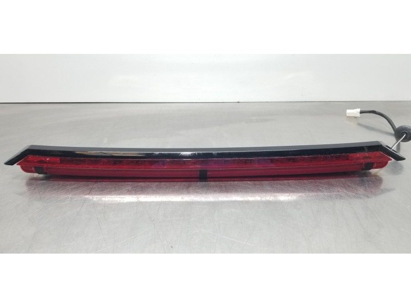 Recambio de luz central de freno para hyundai tucson tecno sky referencia OEM IAM 87212N7101  