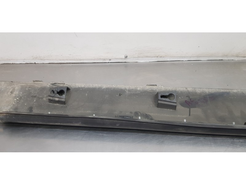 Recambio de faldon lateral para volvo xc60 inscription awd referencia OEM IAM 31420622  