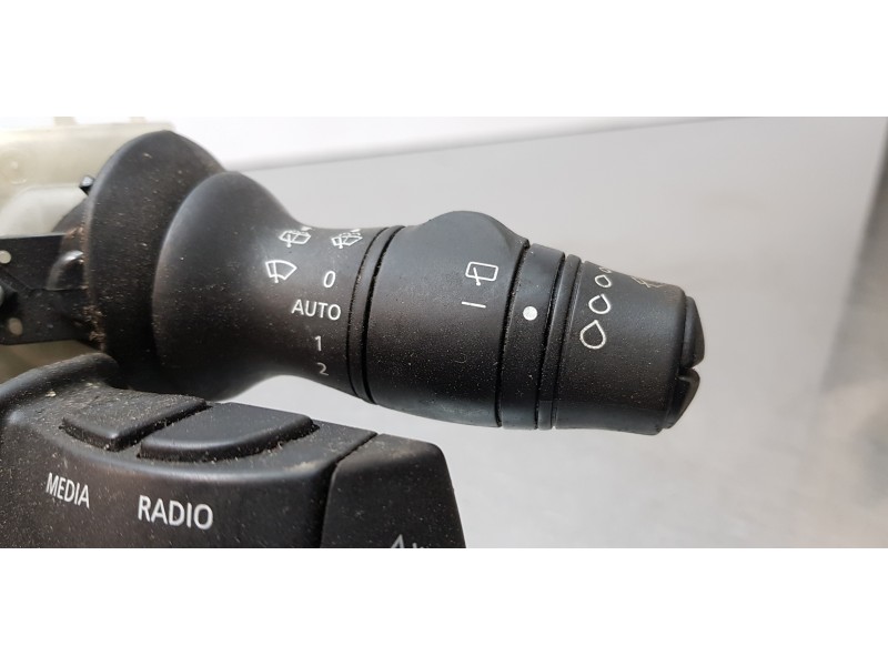 Recambio de mando multifuncion para renault scenic iii grand dynamique referencia OEM IAM 255670019R  