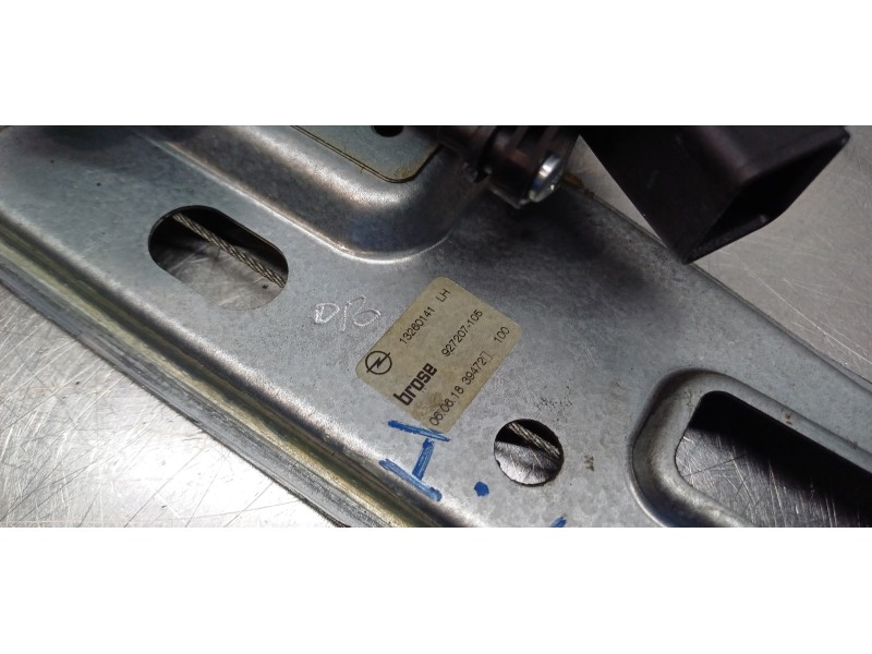 Recambio de elevalunas trasero izquierdo para opel zafira (c) family start/stop referencia OEM IAM 13369289 13260141  Recambio de elevalunas trasero izquierdo para opel zafira (c) family start/stop referencia OEM IAM 13369289 13260141