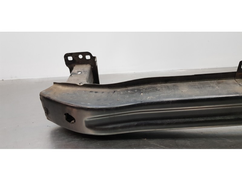 Recambio de refuerzo paragolpes delantero para volkswagen passat lim. (362) referencia OEM IAM 561807109  